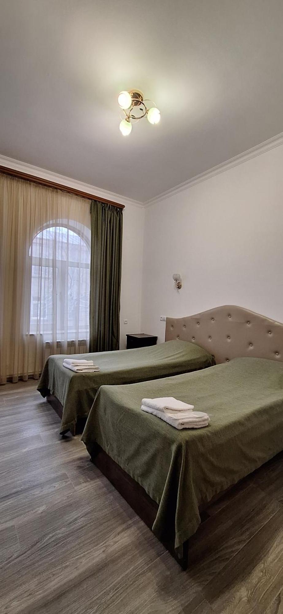 Mthnadzor Hotel Горис Екстериор снимка