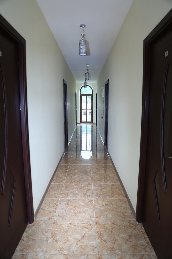 Mthnadzor Hotel Горис Екстериор снимка
