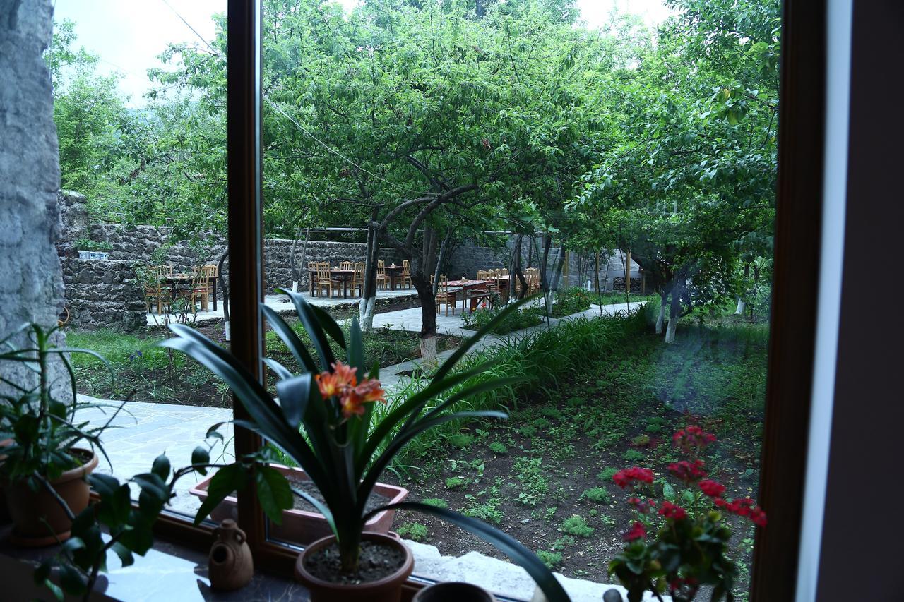 Mthnadzor Hotel Горис Екстериор снимка