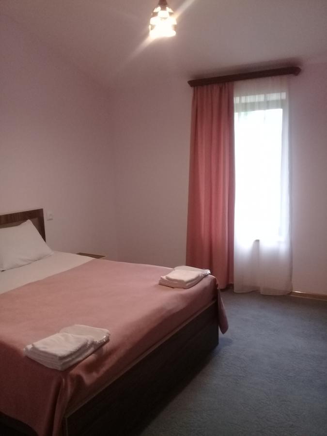 Mthnadzor Hotel Горис Екстериор снимка